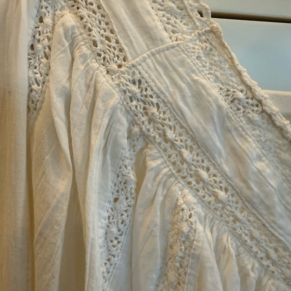Free People XL and soft White Embroidered Women's cotton Top - Picture 8 of 9